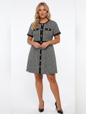 2XL Buttons Embellished Black and White Houndstooth Short Sleeve Dress Plus Size